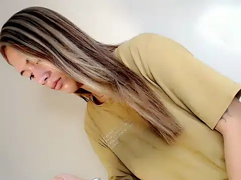 ashley bombshell online show from 22, 6, 2026