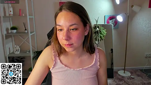 Al1ice Moures online show from 3, 2, 2026