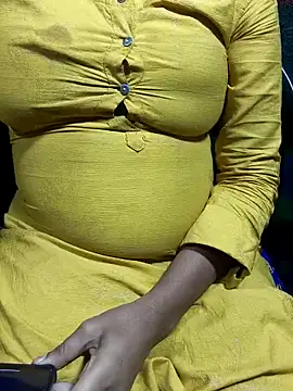 Snapshot of telugu_modal_divya chatting on 18, 3, 2026 telugu modal divya online show from 18, 3, 2026