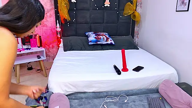 Aliss Star online show from 21, 12, 2025