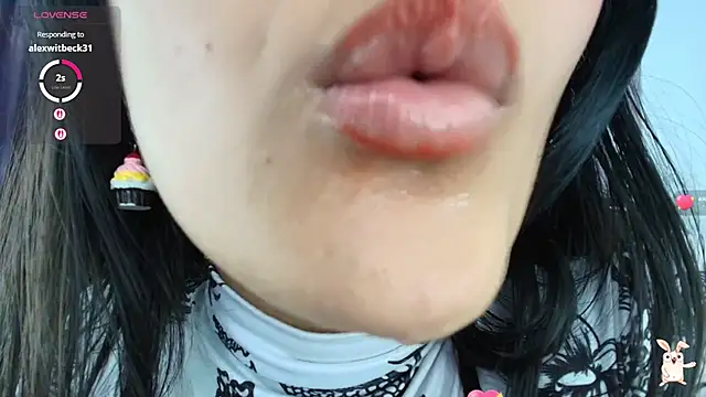 Hinata 21  online show from 3, 12, 2025