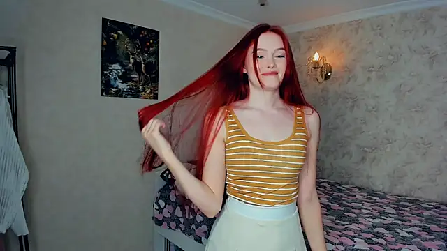 Red FoxGirl online show from 3, 10, 2025