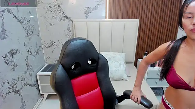 SAMANTHABENET online show from 8, 5, 2026
