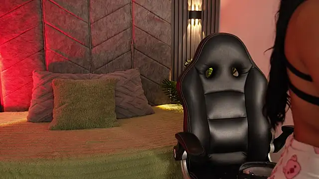 AuroraLanee online show from 6, 10, 2025