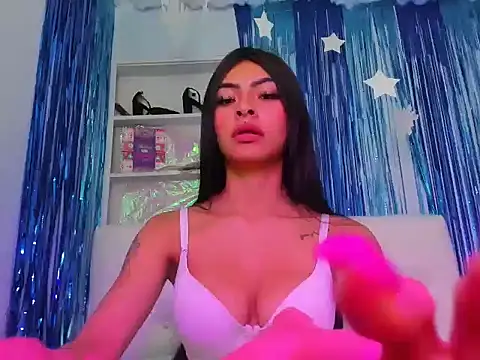 laylahotl online show from 6, 10, 2025