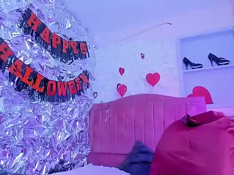 laylahotl online show from 20, 10, 2025