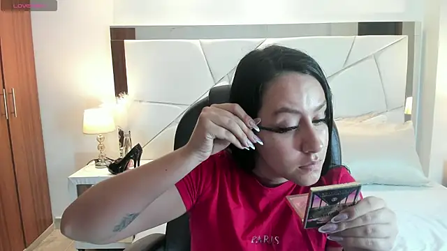 Natasha Kiim  online show from 3, 5, 2026