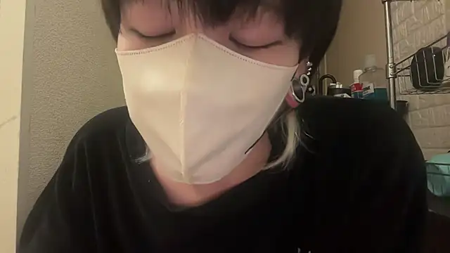 Snapshot of tora3220 chatting on 26, 10, 2025 tora3220 online show from 26, 10, 2025