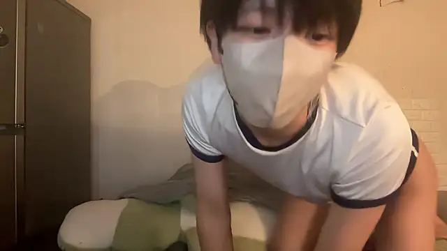 Snapshot of tora3220 chatting on 17, 12, 2025 tora3220 online show from 17, 12, 2025