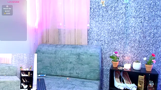 Sally Ricci online show from 3, 10, 2025