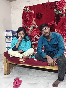 Snapshot of Love_Queen11 chatting on 22, 12, 2025 Love Queen11 online show from 22, 12, 2025