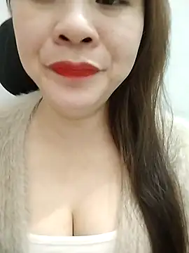 Girl Shy2000 online show from 15, 12, 2025