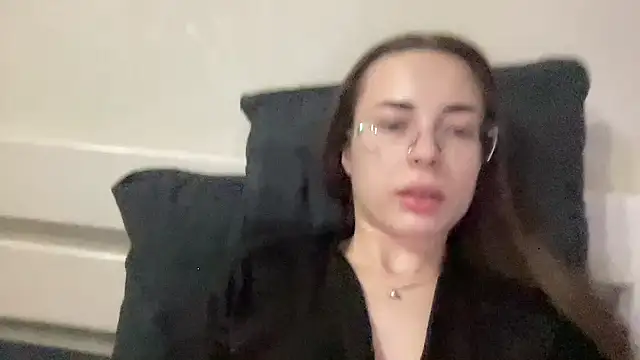 Feynelle online show from 26, 10, 2025