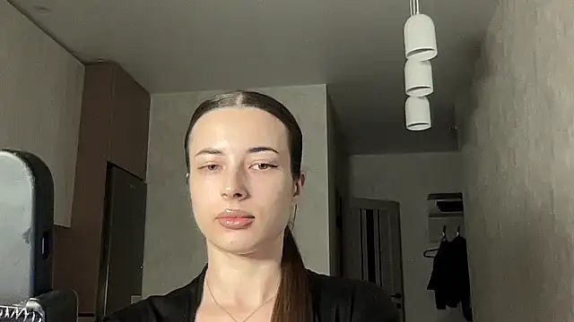 Feynelle online show from 27, 10, 2025