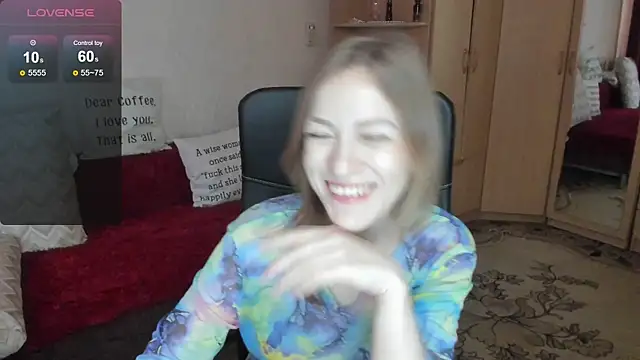 Snapshot of Tiffany_Bates chatting on 8, 5, 2026 Tiffany Bates online show from 8, 5, 2026