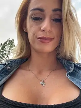 ericafontesx online show from 27, 10, 2025