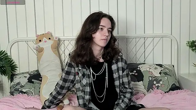 TarahCayne online show from 15, 10, 2025