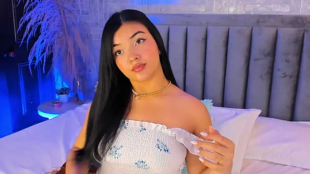 EmmaBlossom online show from 15, 11, 2025