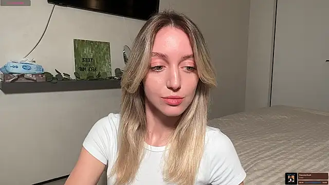 SophieBelll online show from 13, 11, 2025