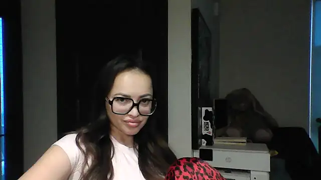 Elyrisse online show from 25, 10, 2025