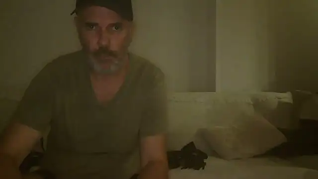 Snapshot of Young_Arab_and_Gay_Daddy chatting on 13, 10, 2025 Young Arab and Gay Daddy online show from 13, 10, 2025