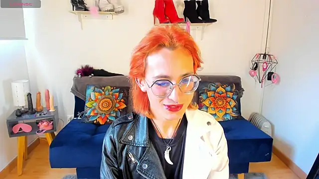 Moon Fox online show from 2, 11, 2025