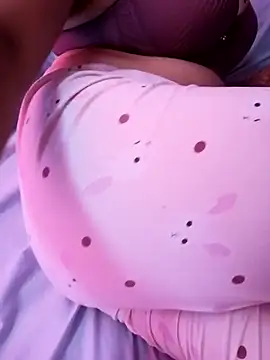 Snapshot of Valentina_morsh chatting on 13, 11, 2025 Valentina morsh online show from 13, 11, 2025