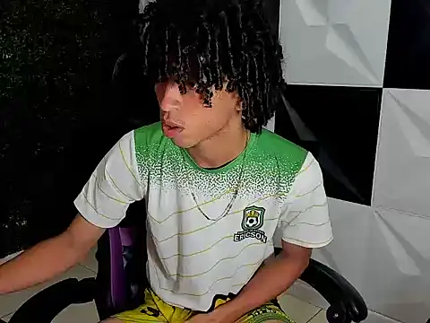 Snapshot of xion_ez chatting on 2, 10, 2025 xion ez online show from 2, 10, 2025