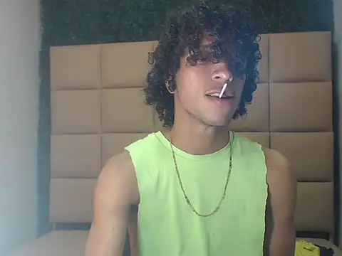 Snapshot of xion_ez chatting on 6, 10, 2025 xion ez online show from 6, 10, 2025