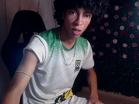 Snapshot of xion_ez chatting on 19, 10, 2025 xion ez online show from 19, 10, 2025