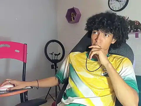 Snapshot of xion_ez chatting on 24, 10, 2025 xion ez online show from 24, 10, 2025