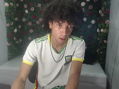 Snapshot of xion_ez chatting on 29, 10, 2025 xion ez online show from 29, 10, 2025