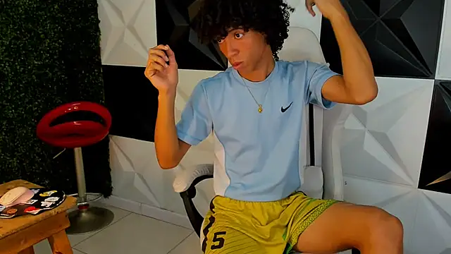 Snapshot of xion_ez chatting on 28, 11, 2025 xion ez online show from 28, 11, 2025