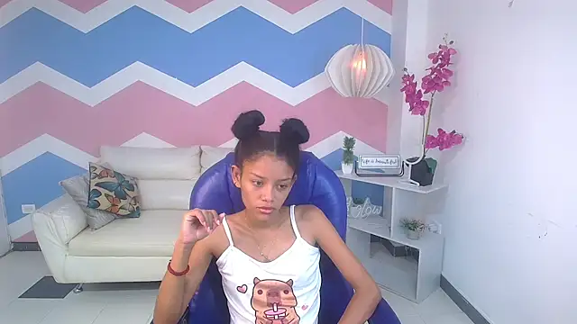 adisson petite1 online show from 7, 10, 2025