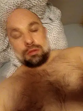 Snapshot of CristalDad chatting on 8, 10, 2025 CristalDad online show from 8, 10, 2025