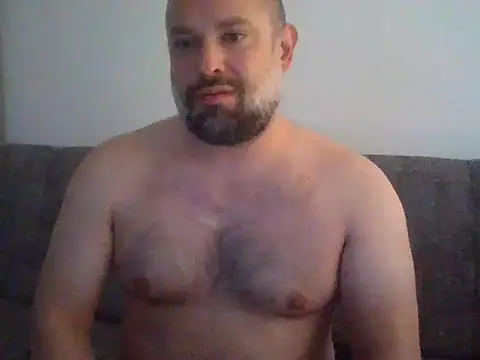 Snapshot of CristalDad chatting on 22, 10, 2025 CristalDad online show from 22, 10, 2025