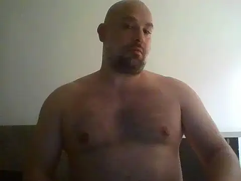 Snapshot of CristalDad chatting on 27, 10, 2025 CristalDad online show from 27, 10, 2025