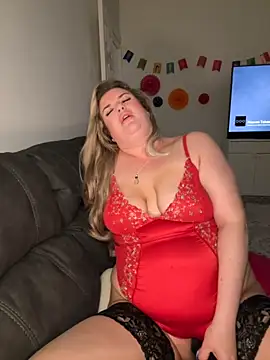 Snapshot of MrsBlazeXX chatting on 2, 10, 2025 MrsBlazeXX online show from 2, 10, 2025