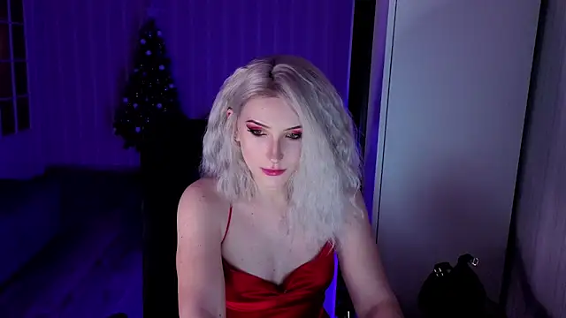 Snapshot of violet-siren-x chatting on 8, 1, 2026 violet-siren-x online show from 8, 1, 2026