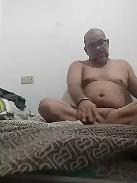 Snapshot of MEYBELLATINA chatting on 12, 1, 2026 MEYBELLATINA online show from 12, 1, 2026