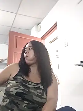 Snapshot of MEYBELLATINA chatting on 21, 2, 2026 MEYBELLATINA online show from 21, 2, 2026