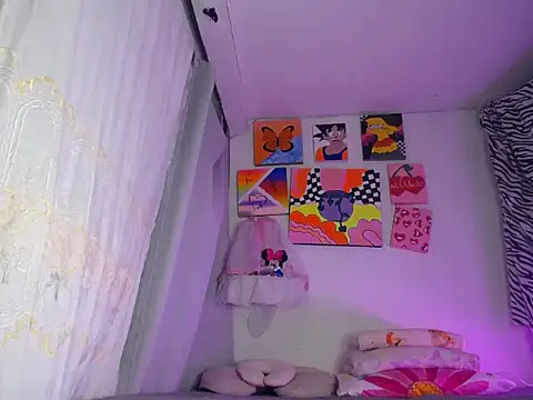 Nahomyyy online show from 2, 2, 2026