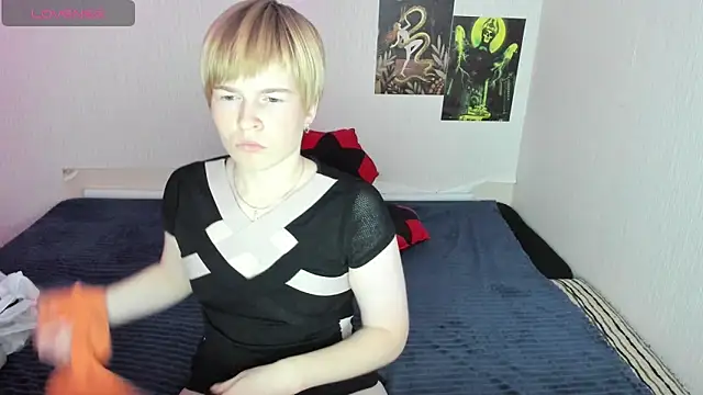 Cattie w  online show from 5, 11, 2025