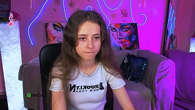 rebecca smile online show from 4, 8, 2026
