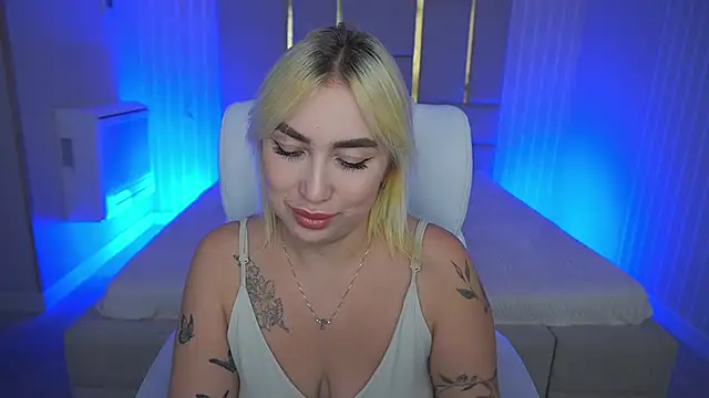 MariellaVi online show from 22, 10, 2025