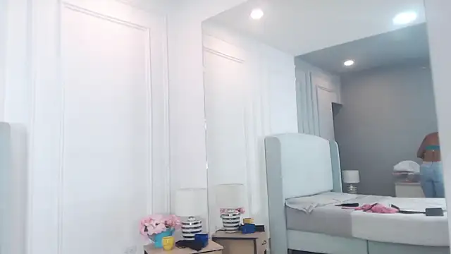 ChantalGarner online show from 17, 12, 2025