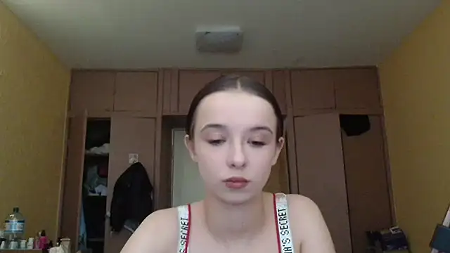 Emilia Light online show from 7, 5, 2026