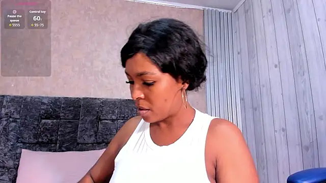 Layla lell online show from 13, 11, 2025