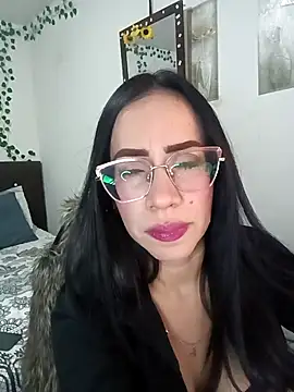 YaraDuartee online show from 8, 3, 2026