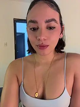 Capricho 01 online show from 12, 6, 2026